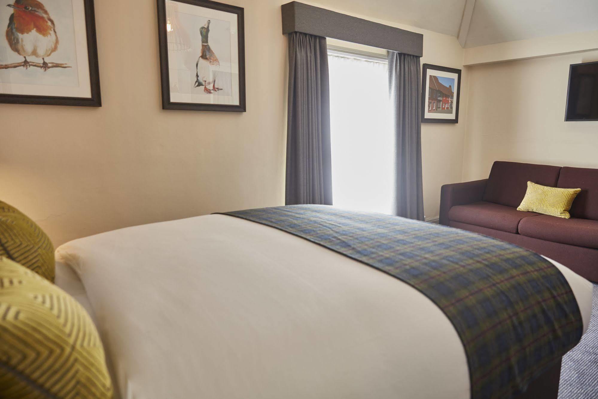 Swan Hotel By Greene King Inns Thaxted Ngoại thất bức ảnh